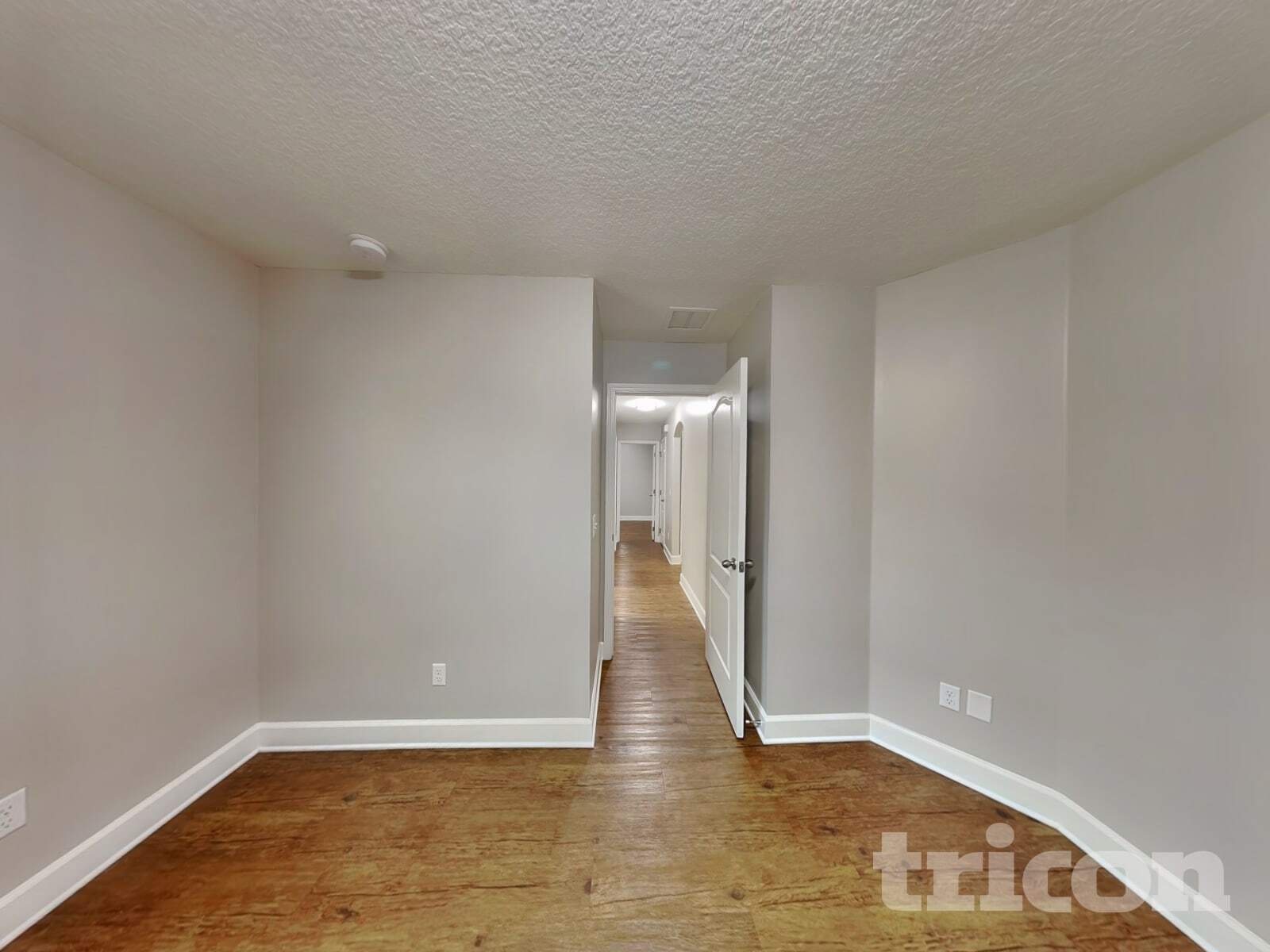 Building Photo - 45197 Weaver Cir