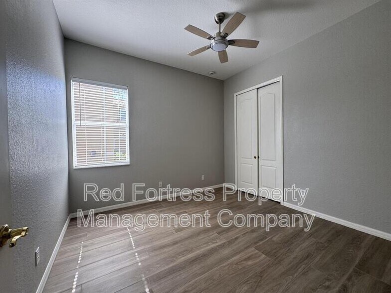 Building Photo - 2531 Sawgrass Lake Ct