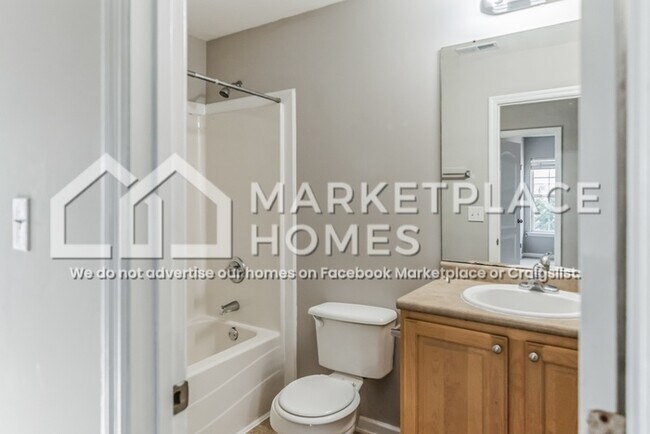 Building Photo - 15820 Flat Rock Ct NW