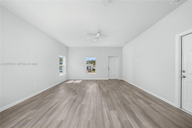 Building Photo - 1481 Las Villas Blvd