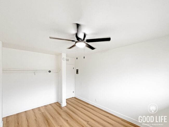 Building Photo - PRICE REDUCTION! 2BR in Gated Community | Pool, Jacuzzi & Balcony