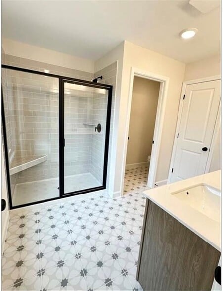 Building Photo - 4635 Moray Dr