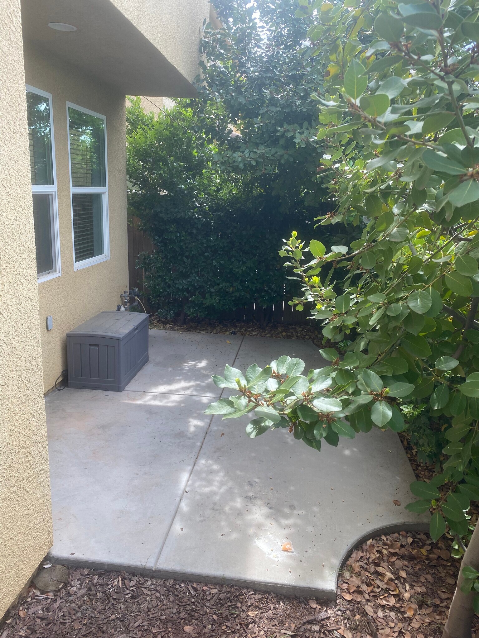 Building Photo - 7045 N Harmony Dr