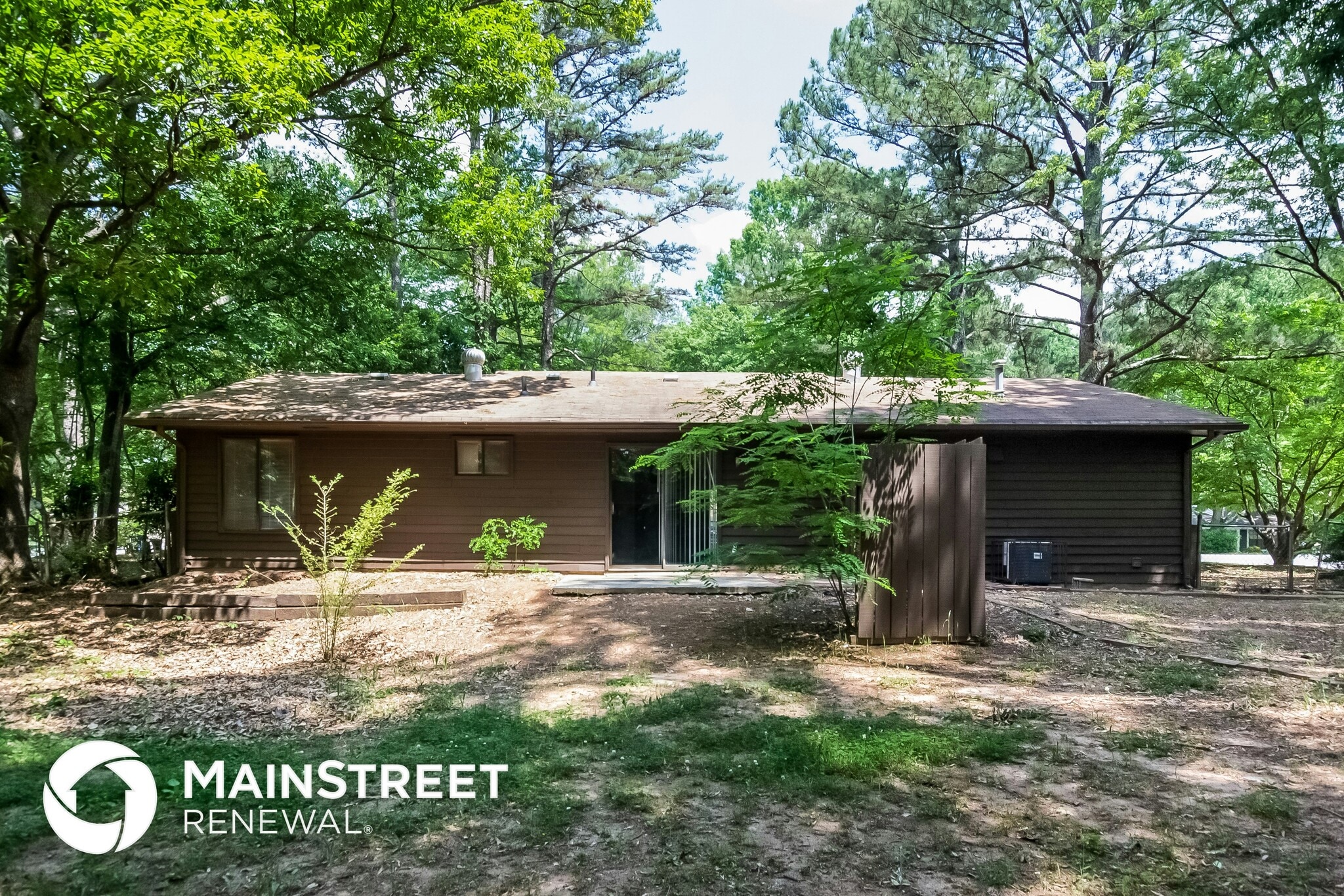 Building Photo - 170 Peachtree Dr