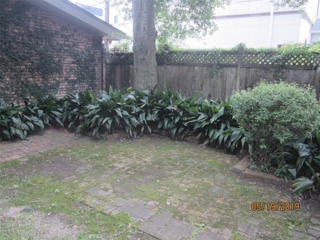 Building Photo - 5326 Mandell St