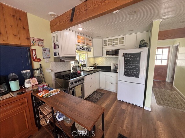 Building Photo - 32415 Scandia Dr