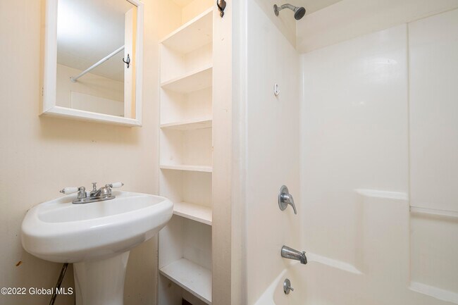 Building Photo - 1261 NY-7
