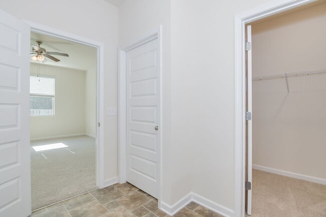 Building Photo - 1115 Sims Dr