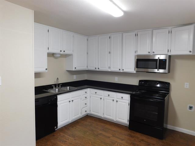 Building Photo - 1511 Grantbrook Ln