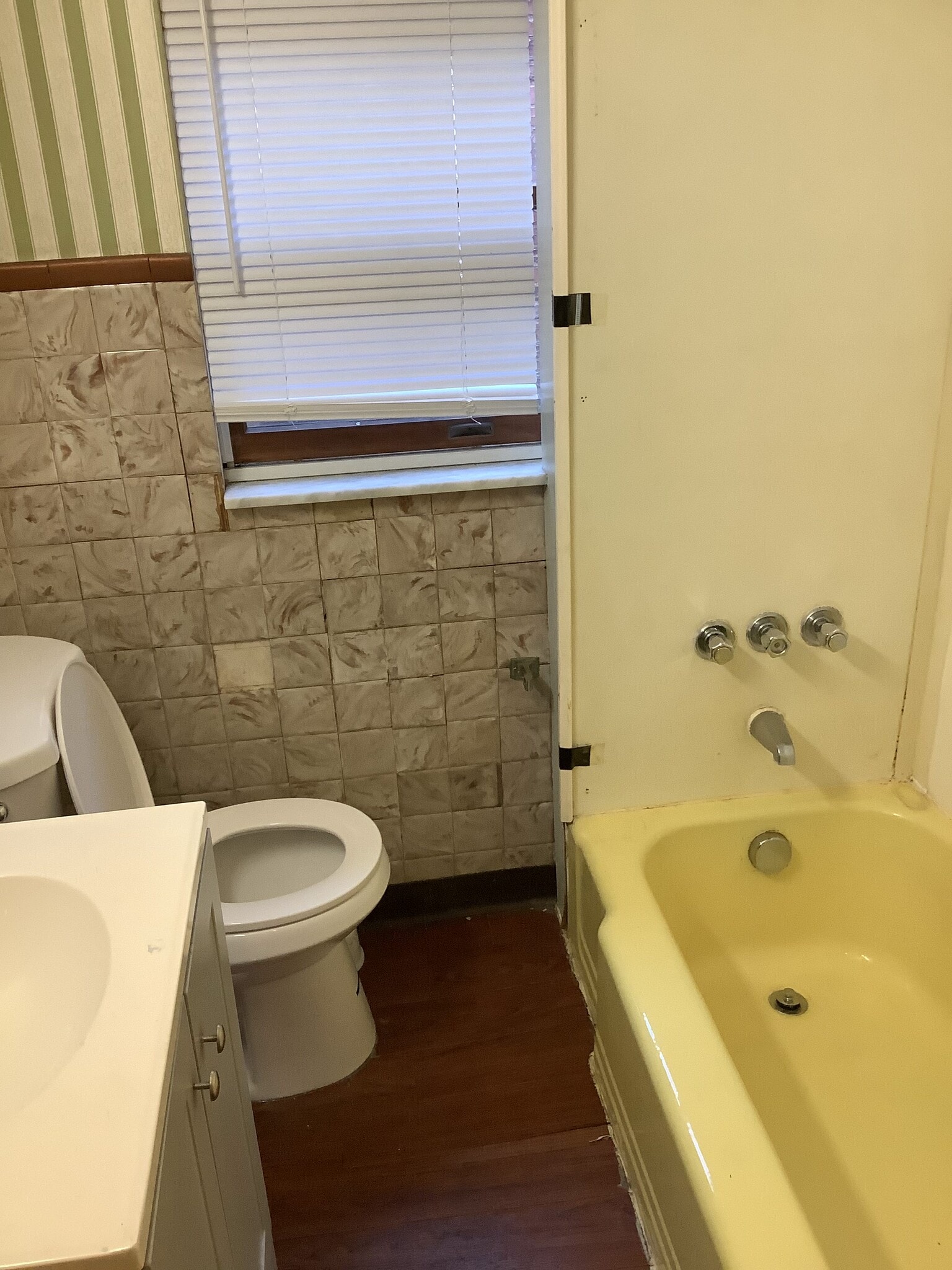 2nd Floor - 411 Atwood St