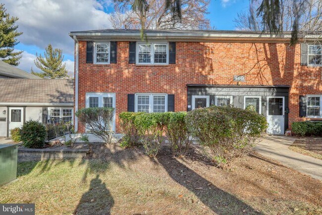 Primary Photo - 606 Yardley Commons