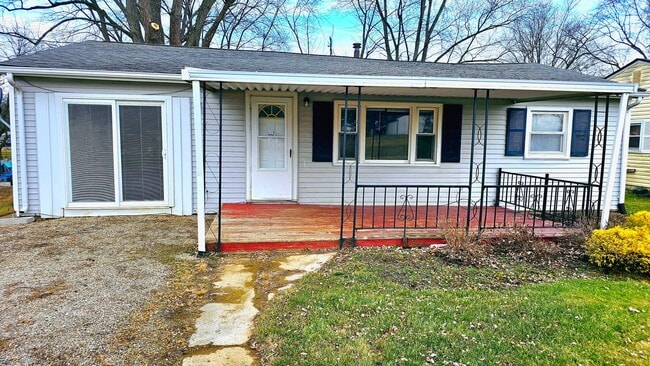Primary Photo - Welcome to this charming 2-bedroom home in Mansfield, OH.