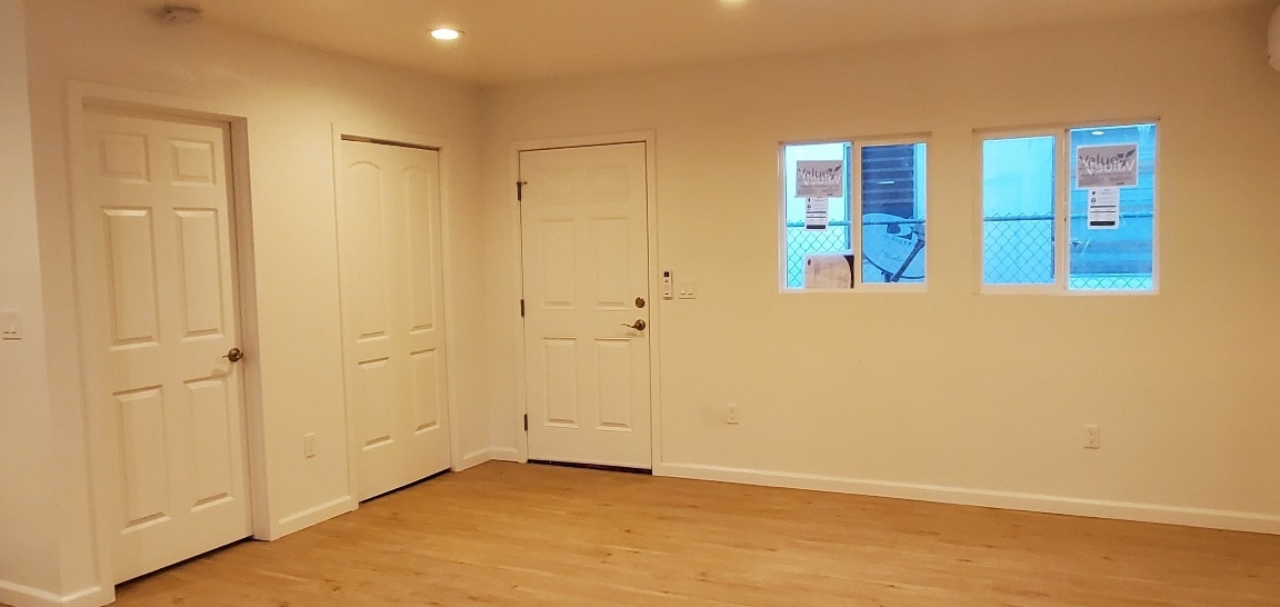 Living Room - 2745 Cabrillo Ave