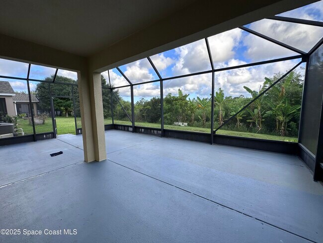 Building Photo - 1526 Litchfield Dr