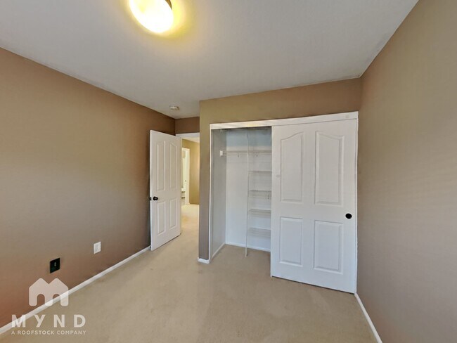 Building Photo - 6589 Pacific Screech Pl