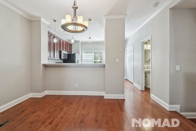 Building Photo - Charming 3BR Townhome in Decatur