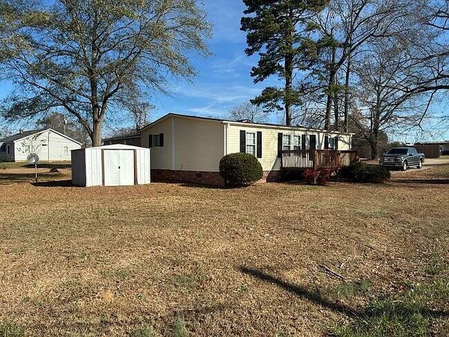 Building Photo - 2 Crosby Ln
