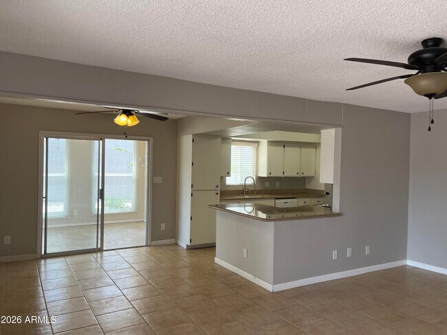 Building Photo - 9334 E Sun Lakes Blvd N