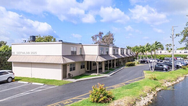 Building Photo - 4100 NW 16th Ave