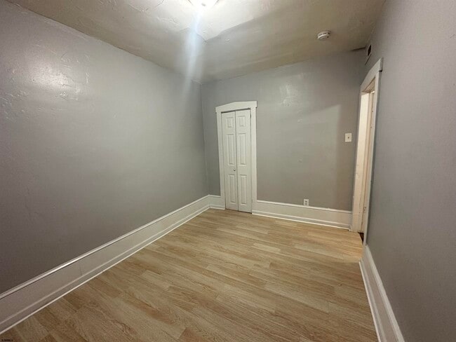 Building Photo - 1421 Drexel Ave