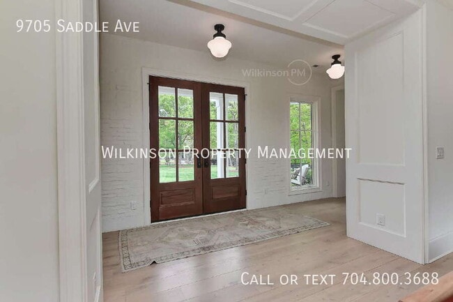 Building Photo - 9705 Saddle Ave