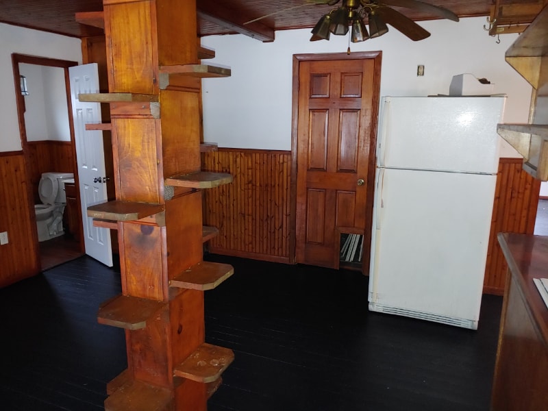 Building Photo - 106 Forest St