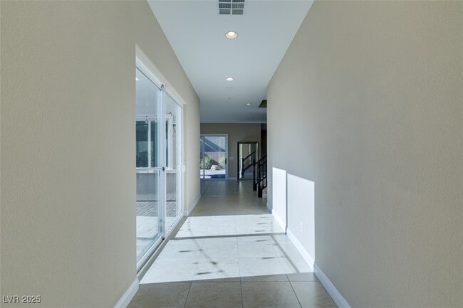 Building Photo - 1919 Foro Romano St