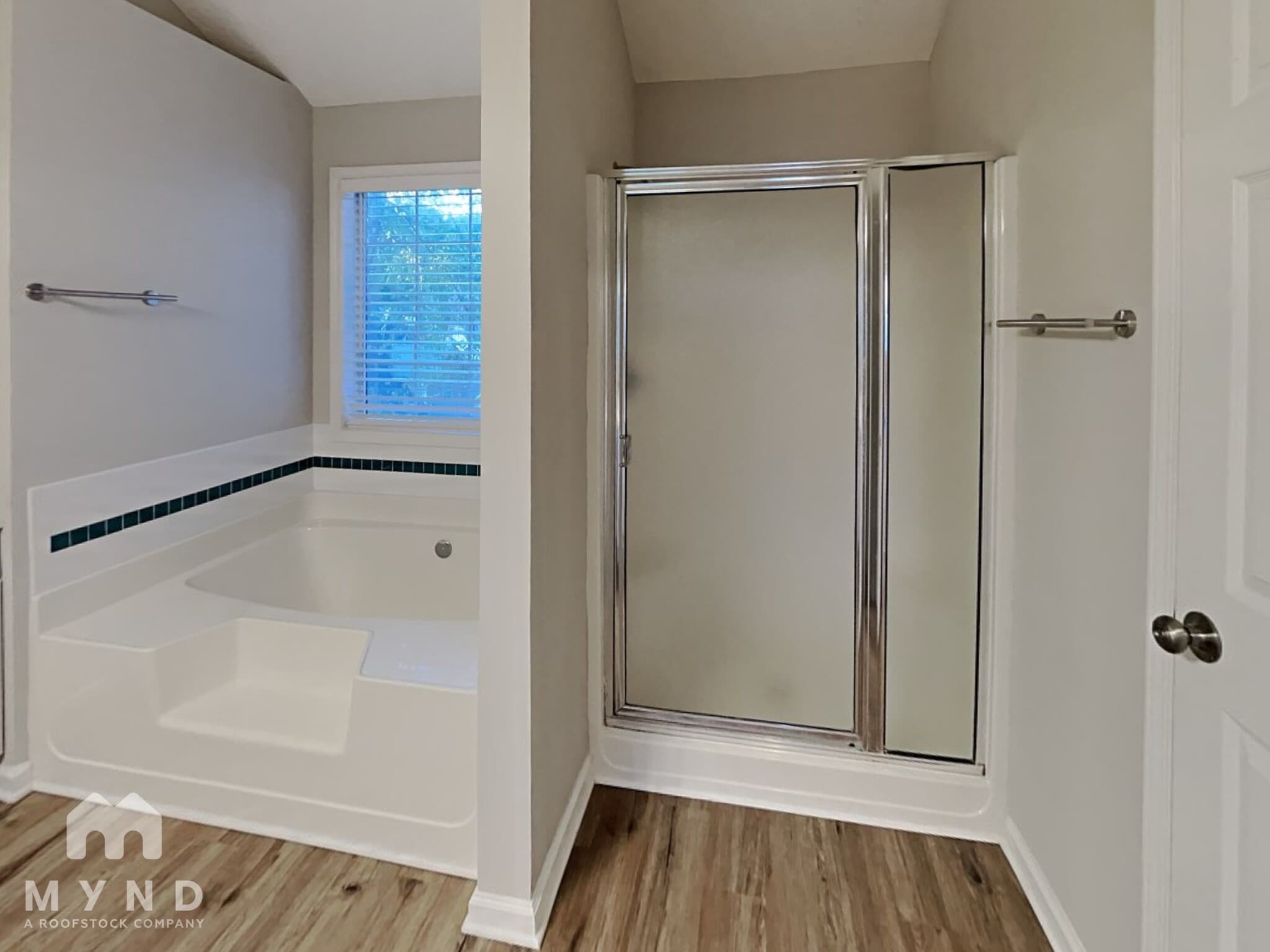 Building Photo - 839 Whitehaven Ln