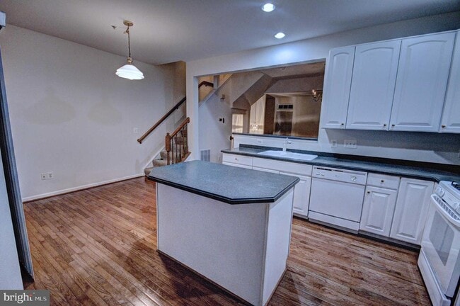 Building Photo - 3627 Madison Ln