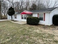 Building Photo - 4909 N Old Hwy 41