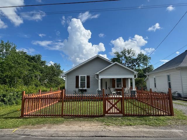 Building Photo - 112 Lucile St