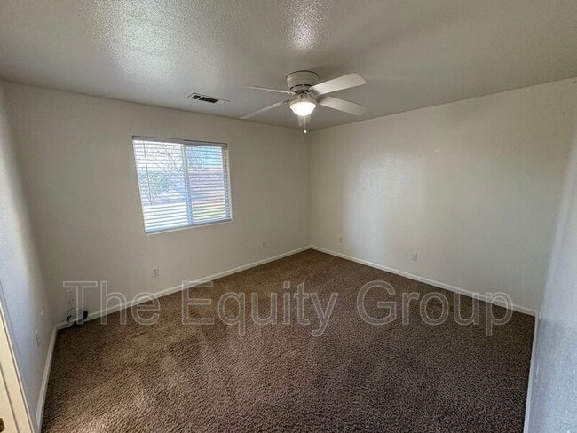 Building Photo - 905 S Laguna St