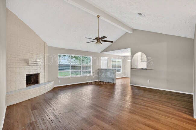 Building Photo - 20021 Cottonglade Ln