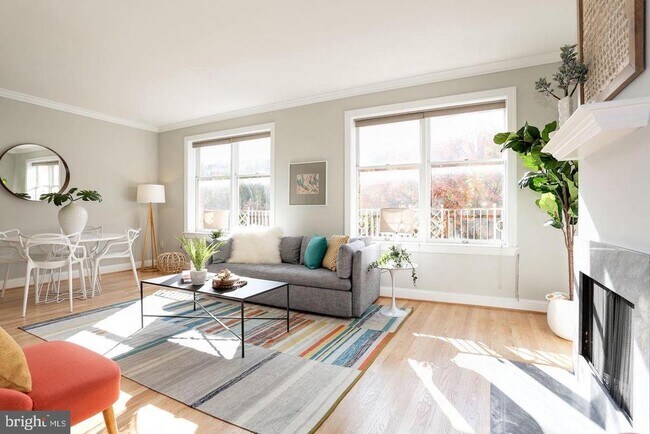 Building Photo - 1737 P St NW