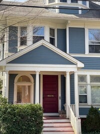 Building Photo - 288 Willow St