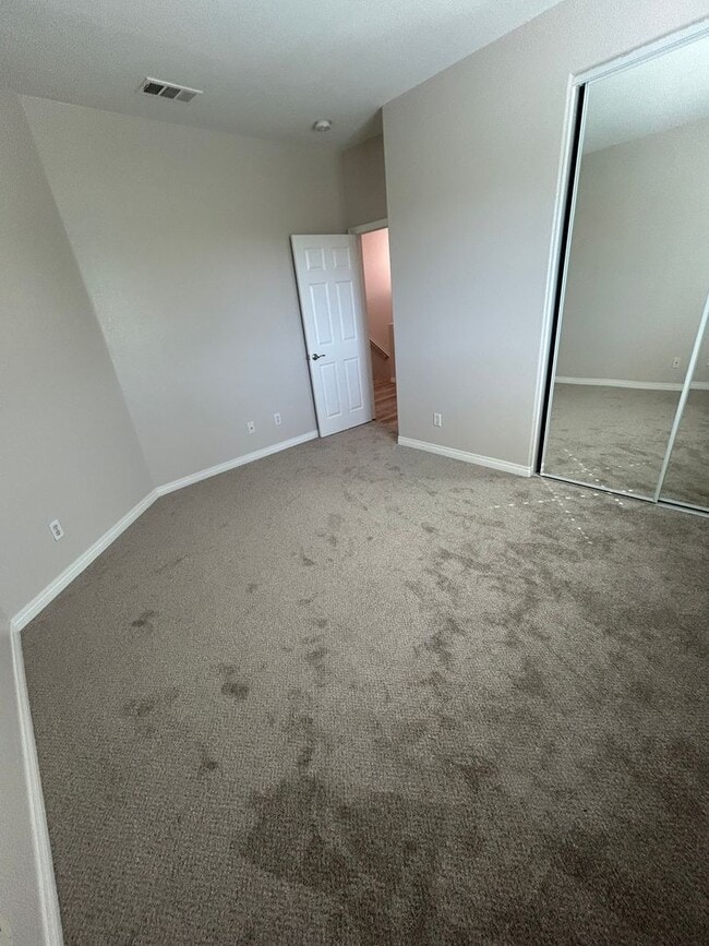 Building Photo - Remodeled Temecula 4 Bedroom