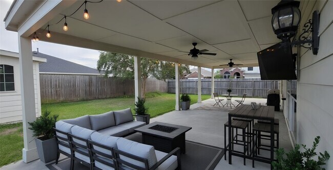 Building Photo - 5210 Nautilus Ln