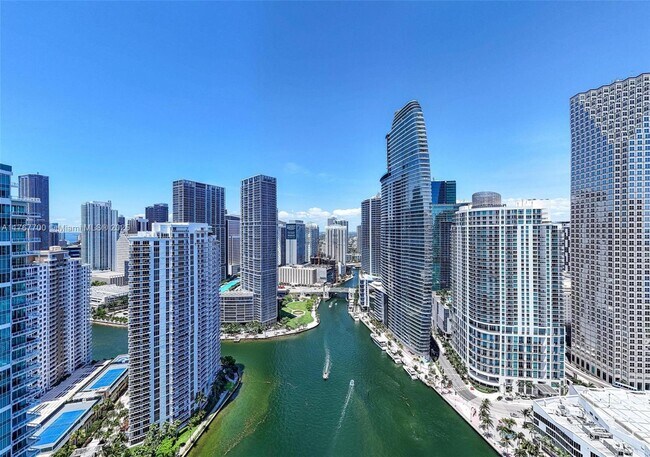 Building Photo - 300 Biscayne Blvd Way
