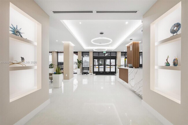Building Photo - 2401 S Ocean Dr