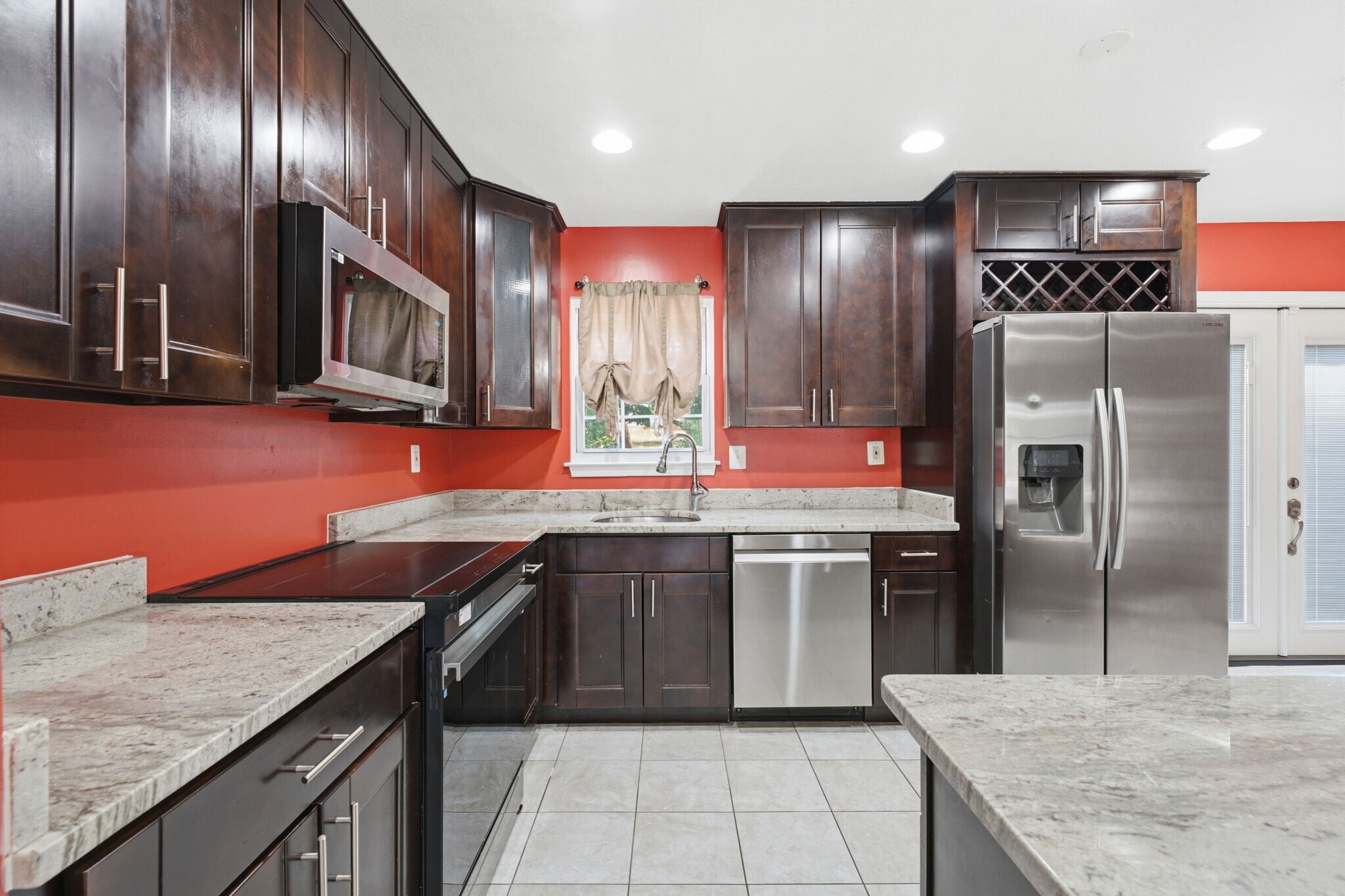 Building Photo - 10703 Campus Way S