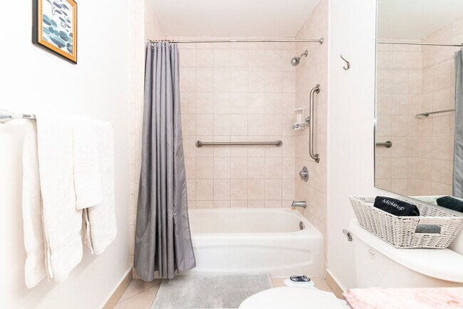 Building Photo - 3219 SW 23rd Terrace