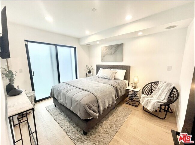 Building Photo - 11326 Victory Blvd