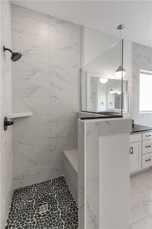 Building Photo - 1600 SW Montrose Ave