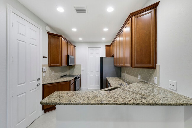 Building Photo - 3310 W Mallory Blvd