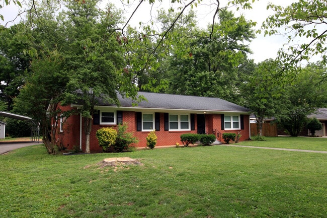Building Photo - 308 S Baird Ln