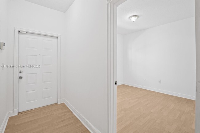 Building Photo - 10730 NW 66th St