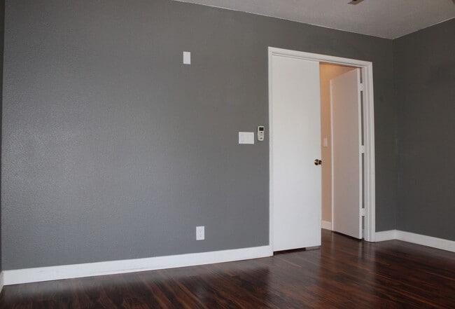 Building Photo - 1513 Dana Way
