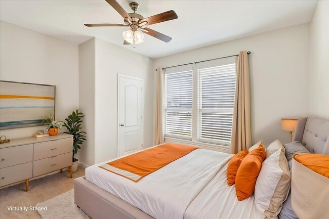 Building Photo - 2214 Cuarzo Dr