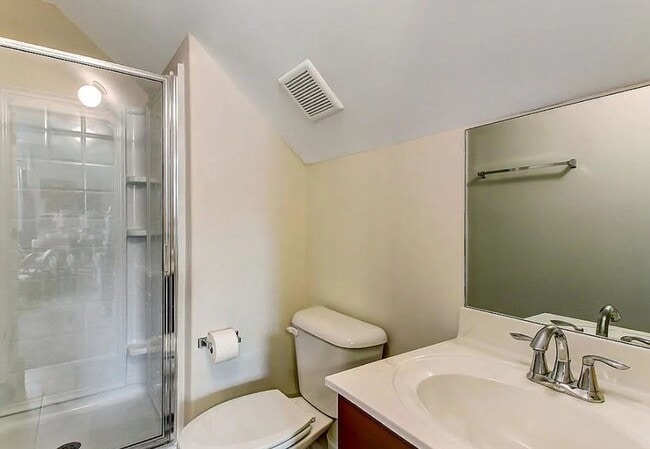 Building Photo - Bradley Point