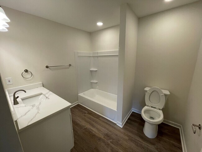 Building Photo - Completely remodeled 3/2 House- $2,150